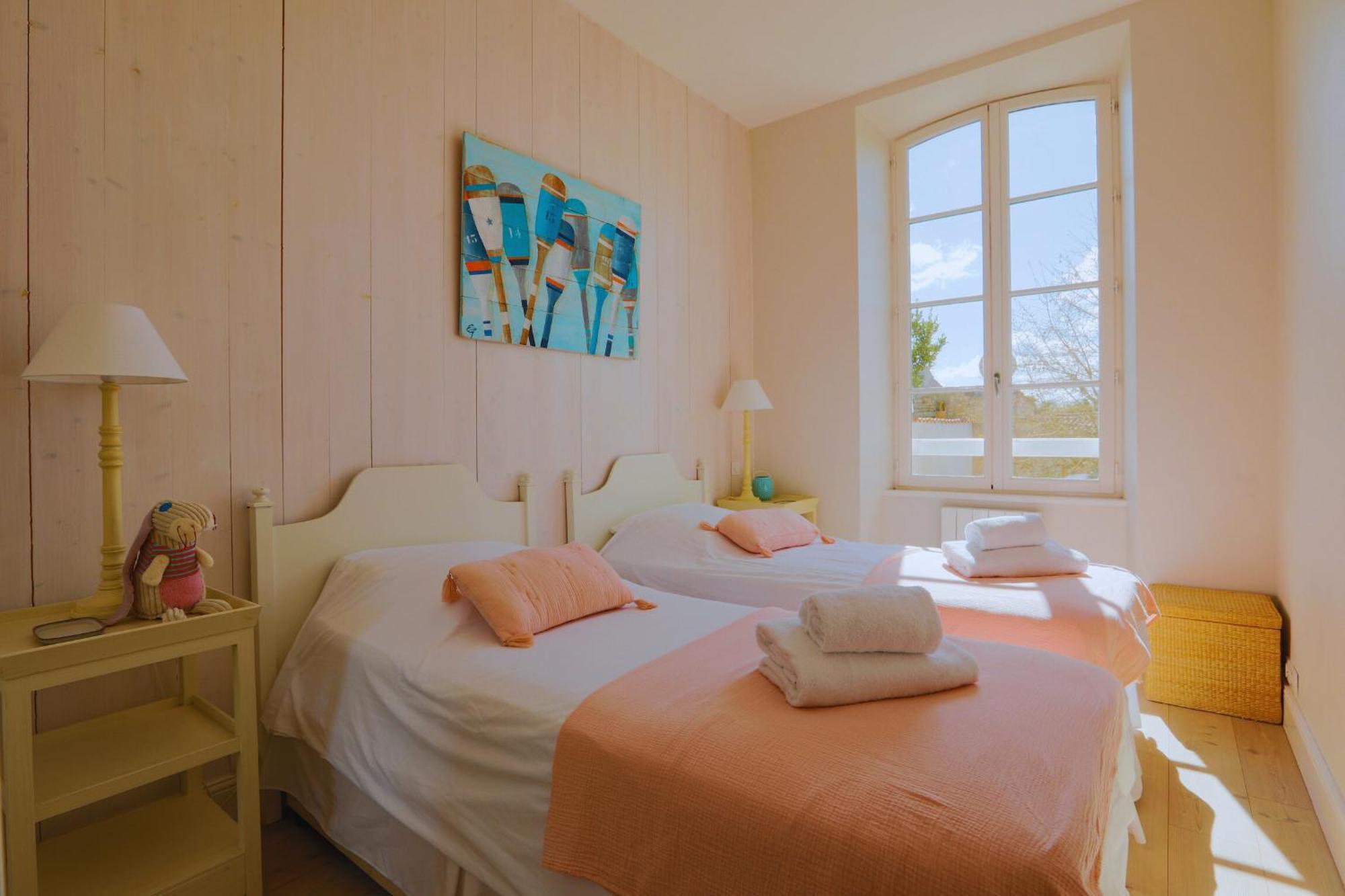 Duplex Joliment Decore Et Sa Cour Ensoleillee Saint-Martin-de-Re Ngoại thất bức ảnh