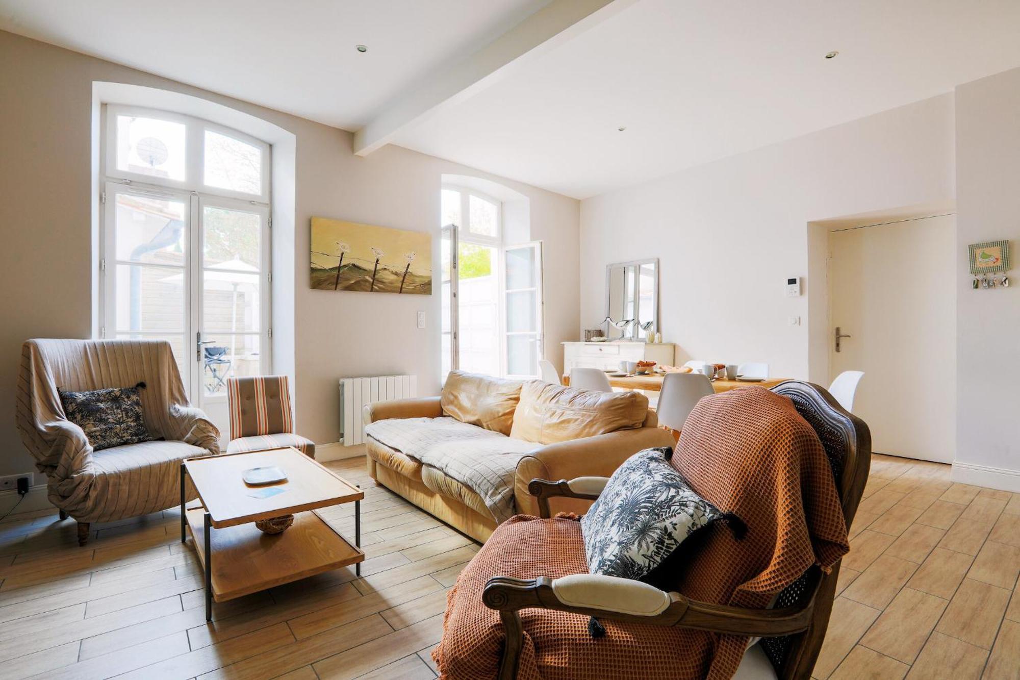 Duplex Joliment Decore Et Sa Cour Ensoleillee Saint-Martin-de-Re Ngoại thất bức ảnh